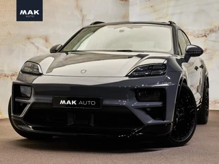 Hoofdafbeelding Porsche Macan Porsche Macan Turbo, 22'', pano, HUD, surround view, stl.ventilatie, LED-matrix, Burmester, luchtv., bijrijdersdisplay, privacy