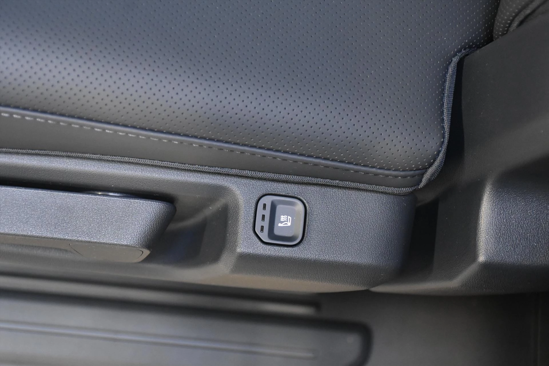 Hoofdafbeelding Kia Pv5 Passenger