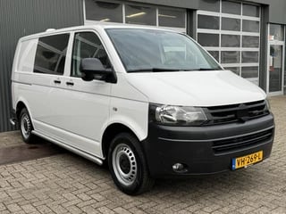 Volkswagen Transporter 2.0 TDI L1H1 140pk DSG Automaat BTW en BPM VRIJ Airco Cruise controle Trekhaak 2500kg 1e eigenaar Dealer onderhouden !! Ex overheid ! Hondeninrichting Ideaal voor ombouw naar camper