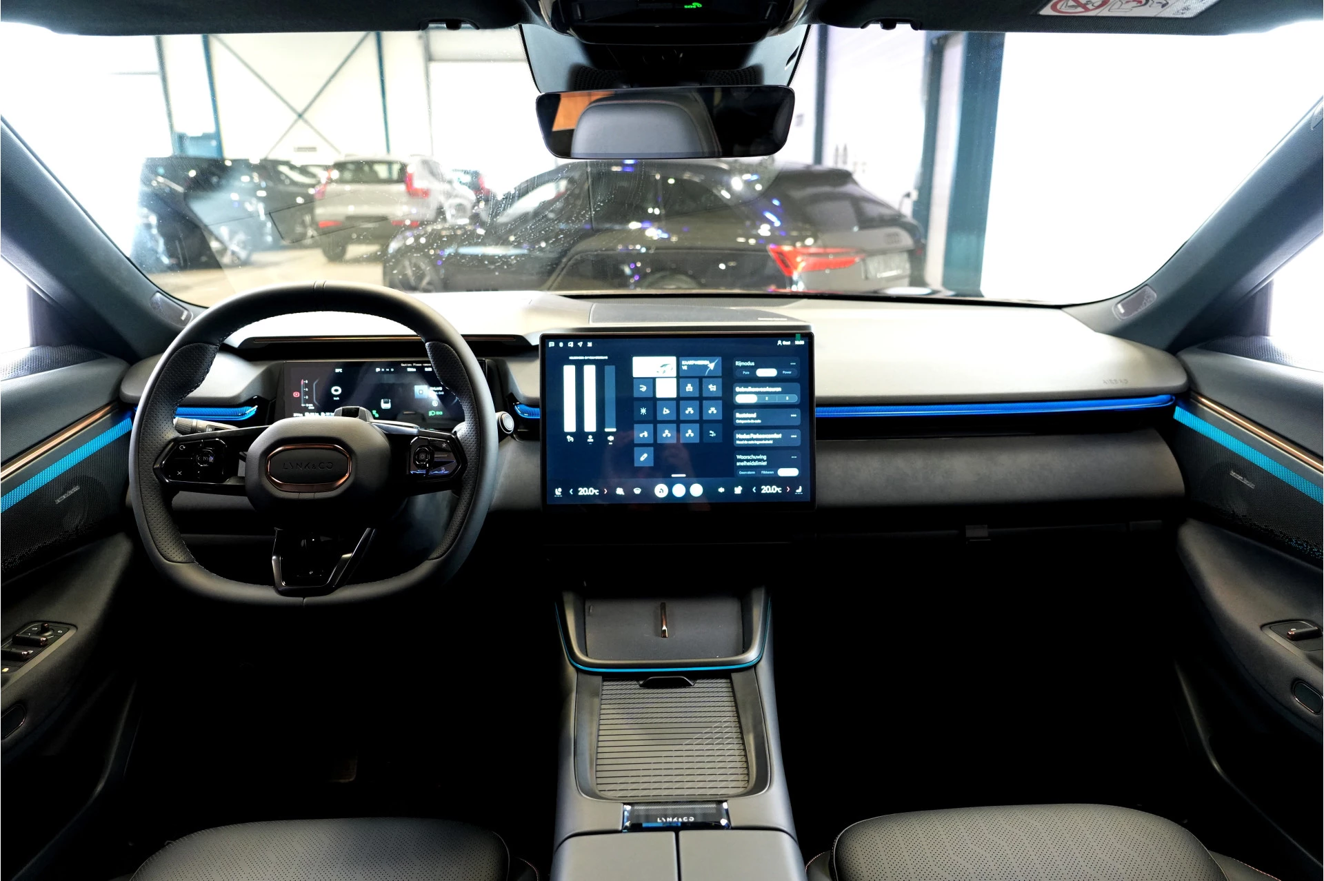 Hoofdafbeelding Lynk & Co 08