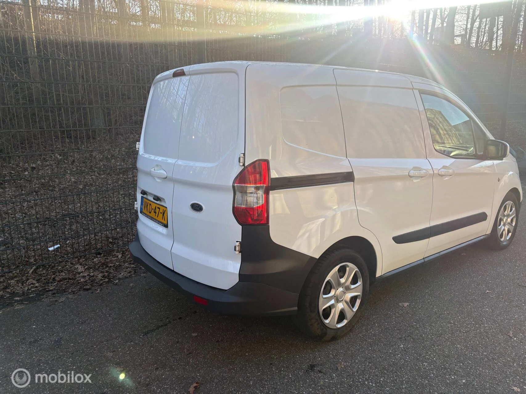 Hoofdafbeelding Ford Transit Courier
