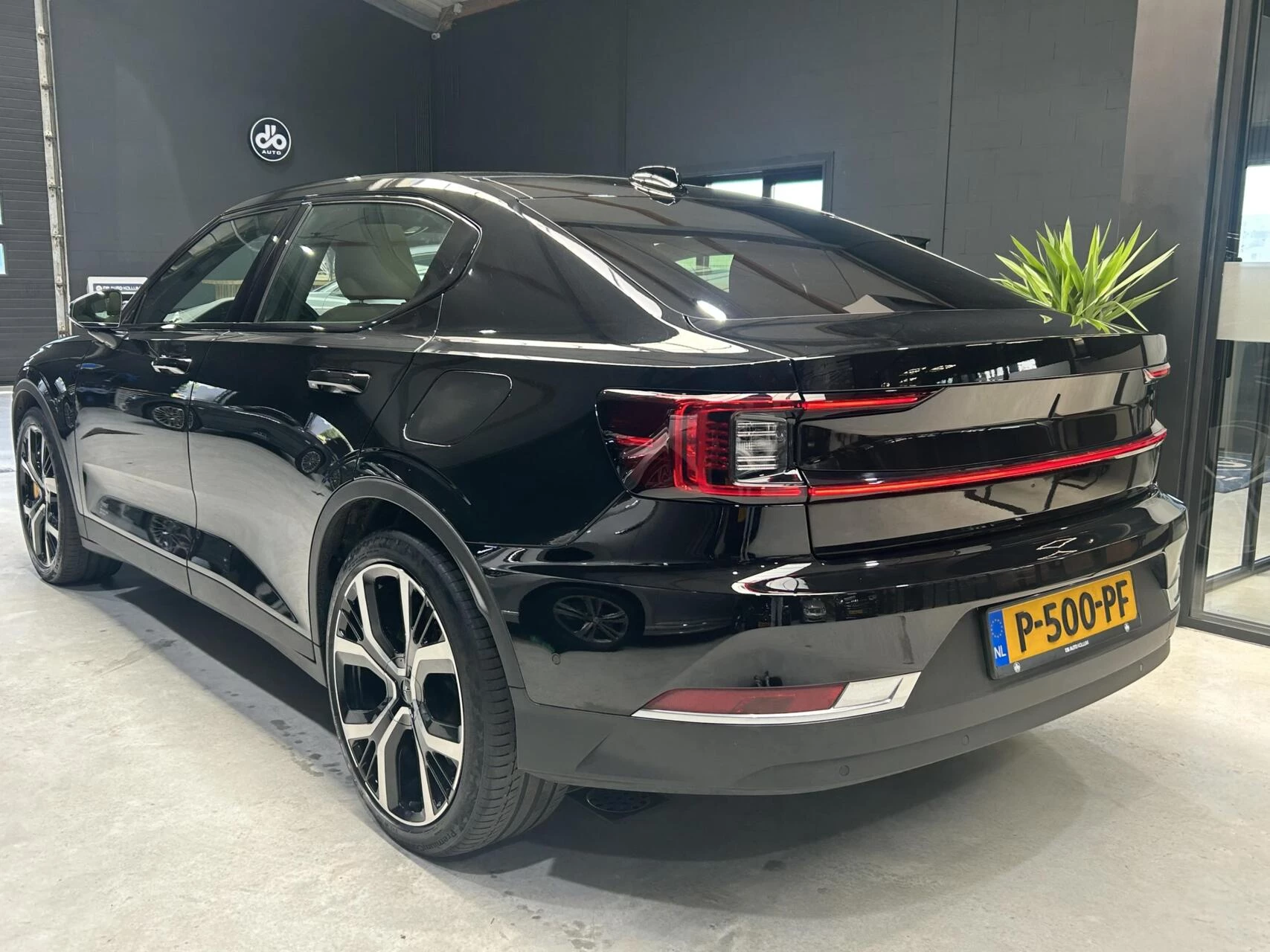 Hoofdafbeelding Polestar 2