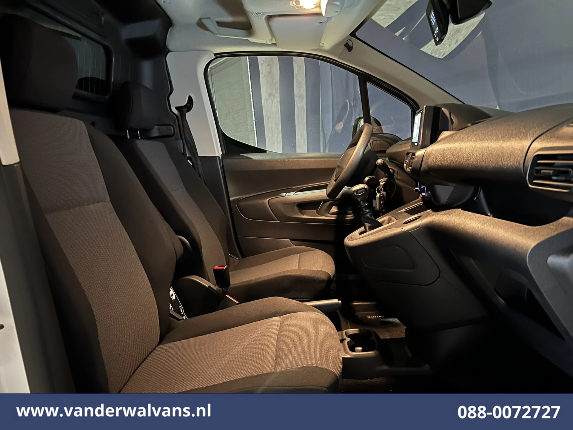 Hoofdafbeelding Peugeot Partner