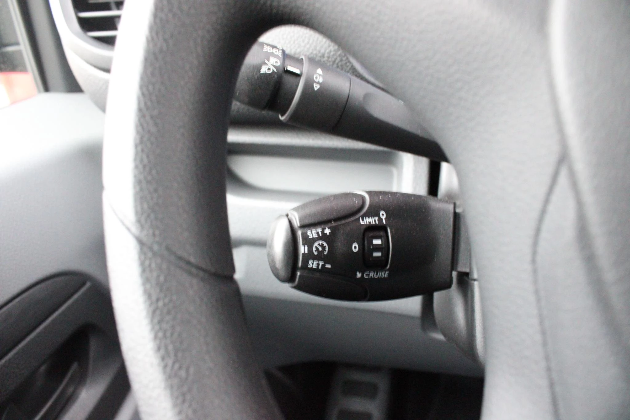 Hoofdafbeelding Peugeot e-Expert