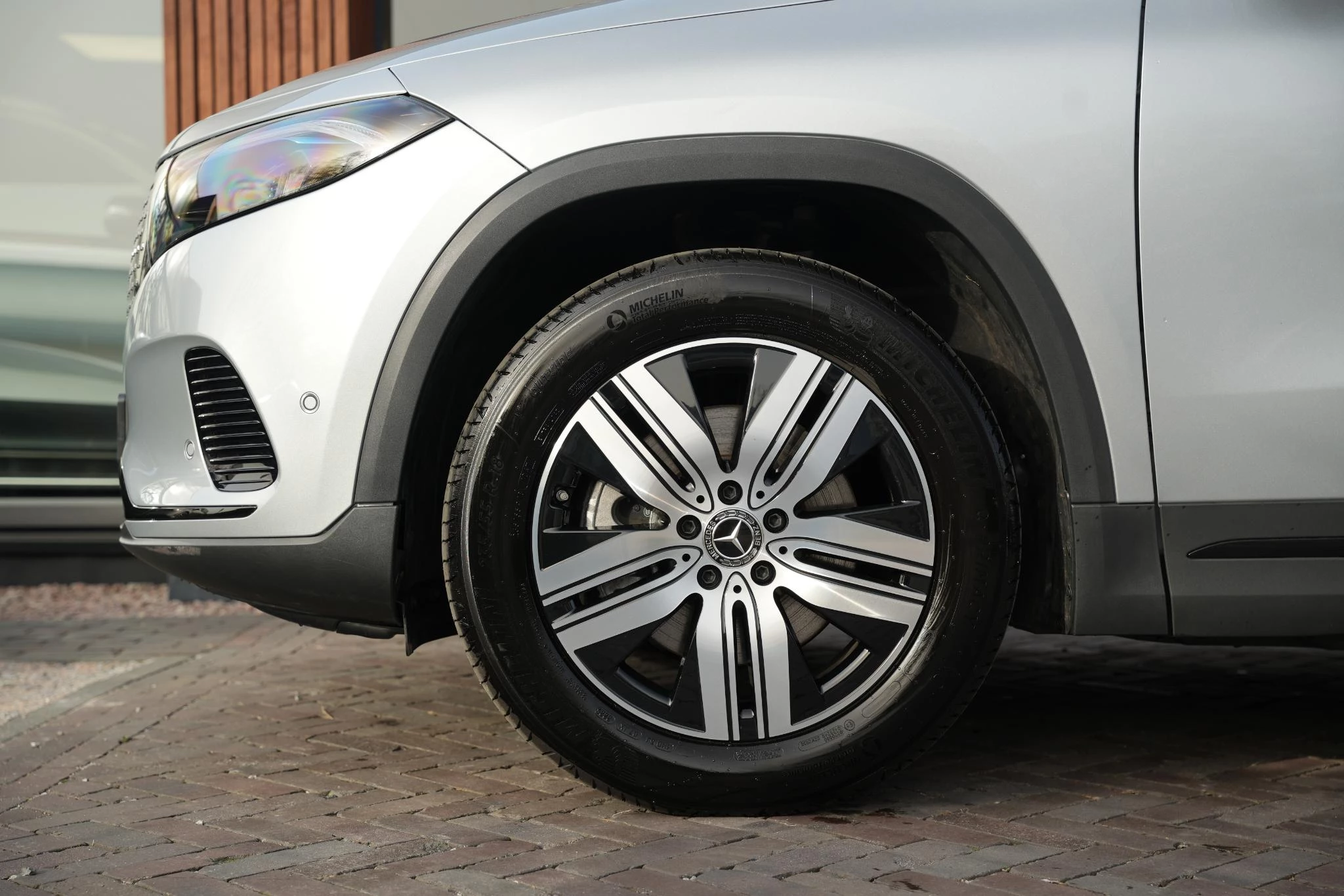 Hoofdafbeelding Mercedes-Benz EQA