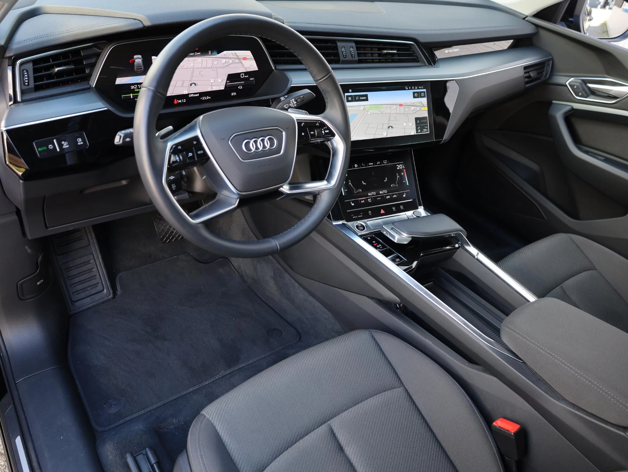 Hoofdafbeelding Audi e-tron