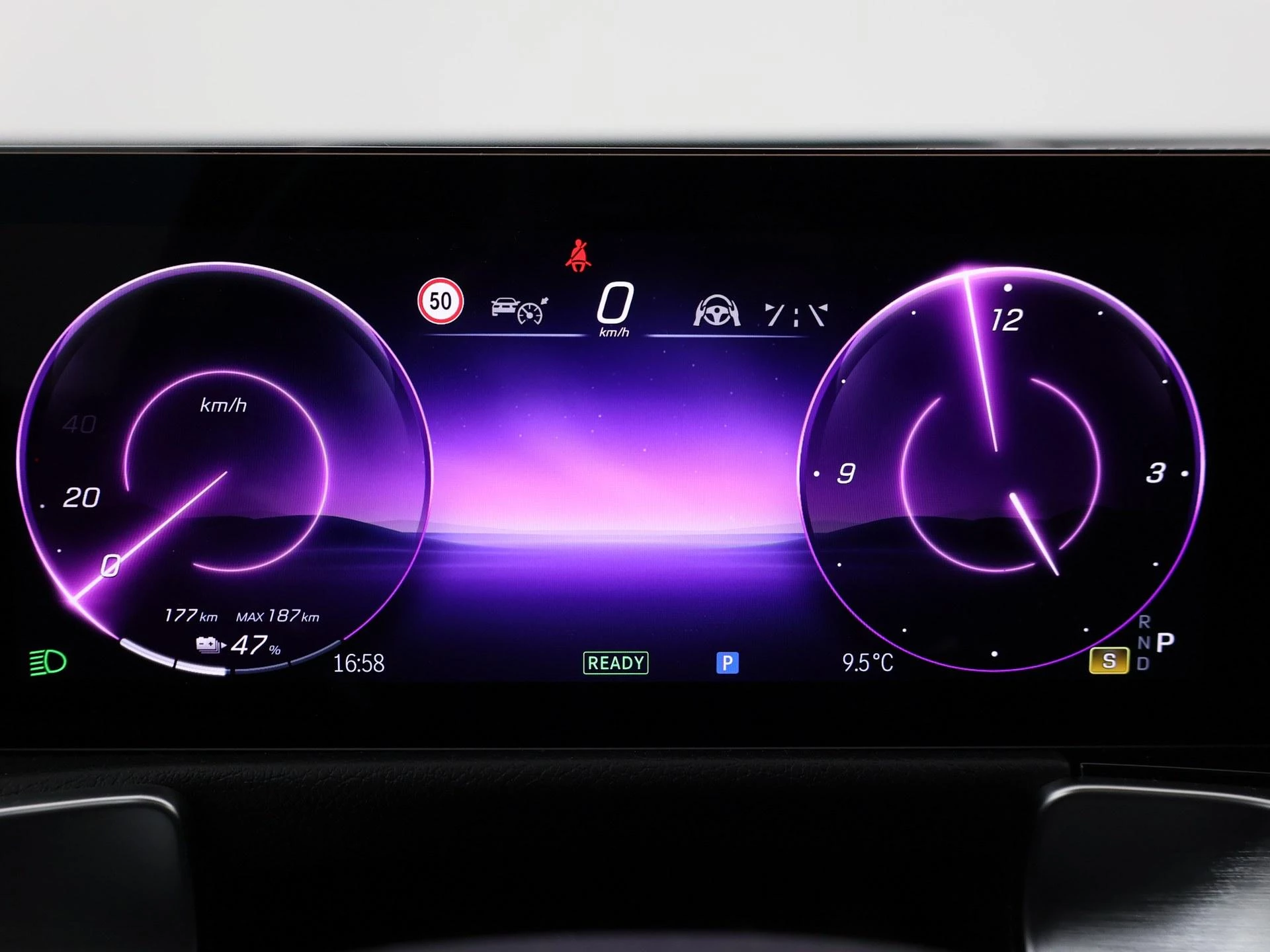 Hoofdafbeelding Mercedes-Benz EQB