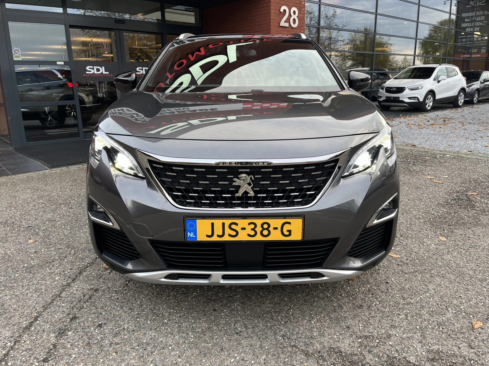 Hoofdafbeelding Peugeot 5008