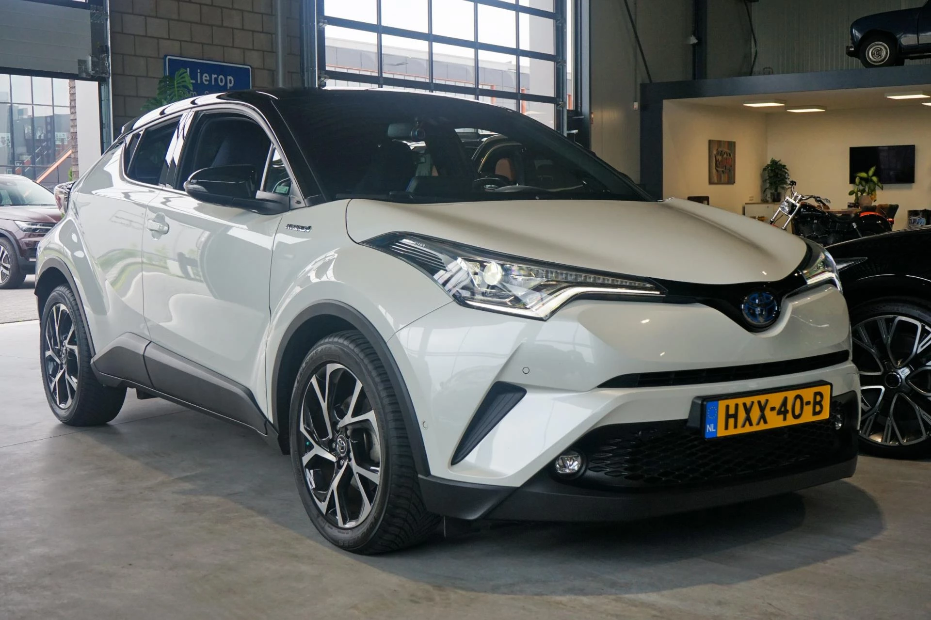 Hoofdafbeelding Toyota C-HR