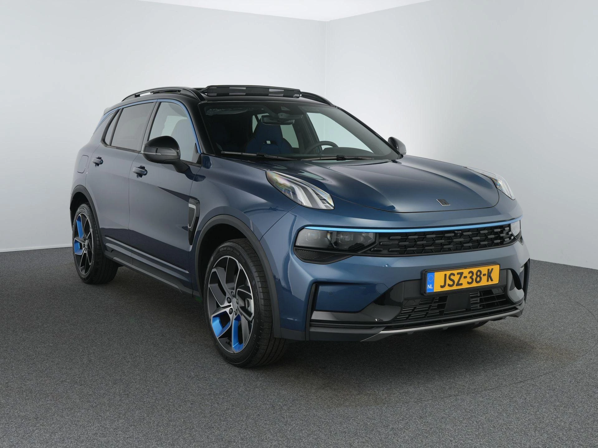 Hoofdafbeelding Lynk & Co 01