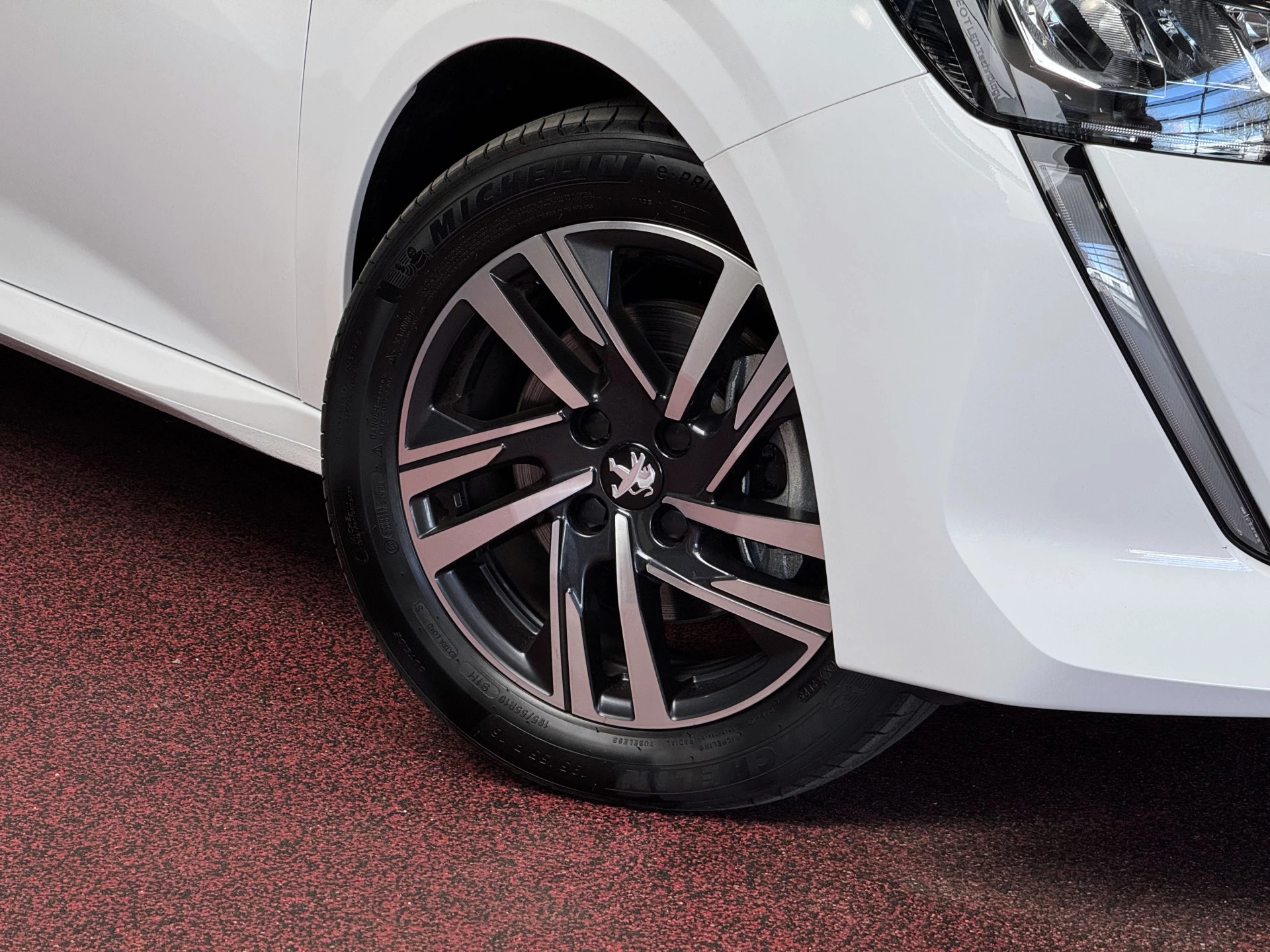 Hoofdafbeelding Peugeot 208