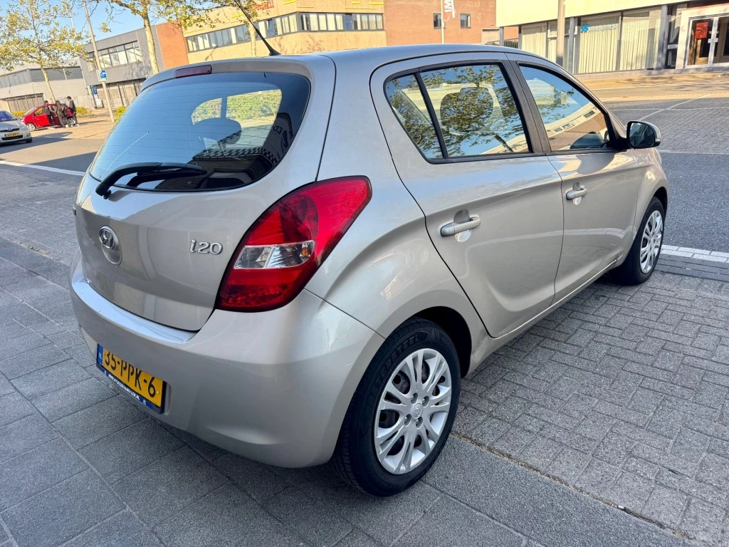 Hoofdafbeelding Hyundai i20