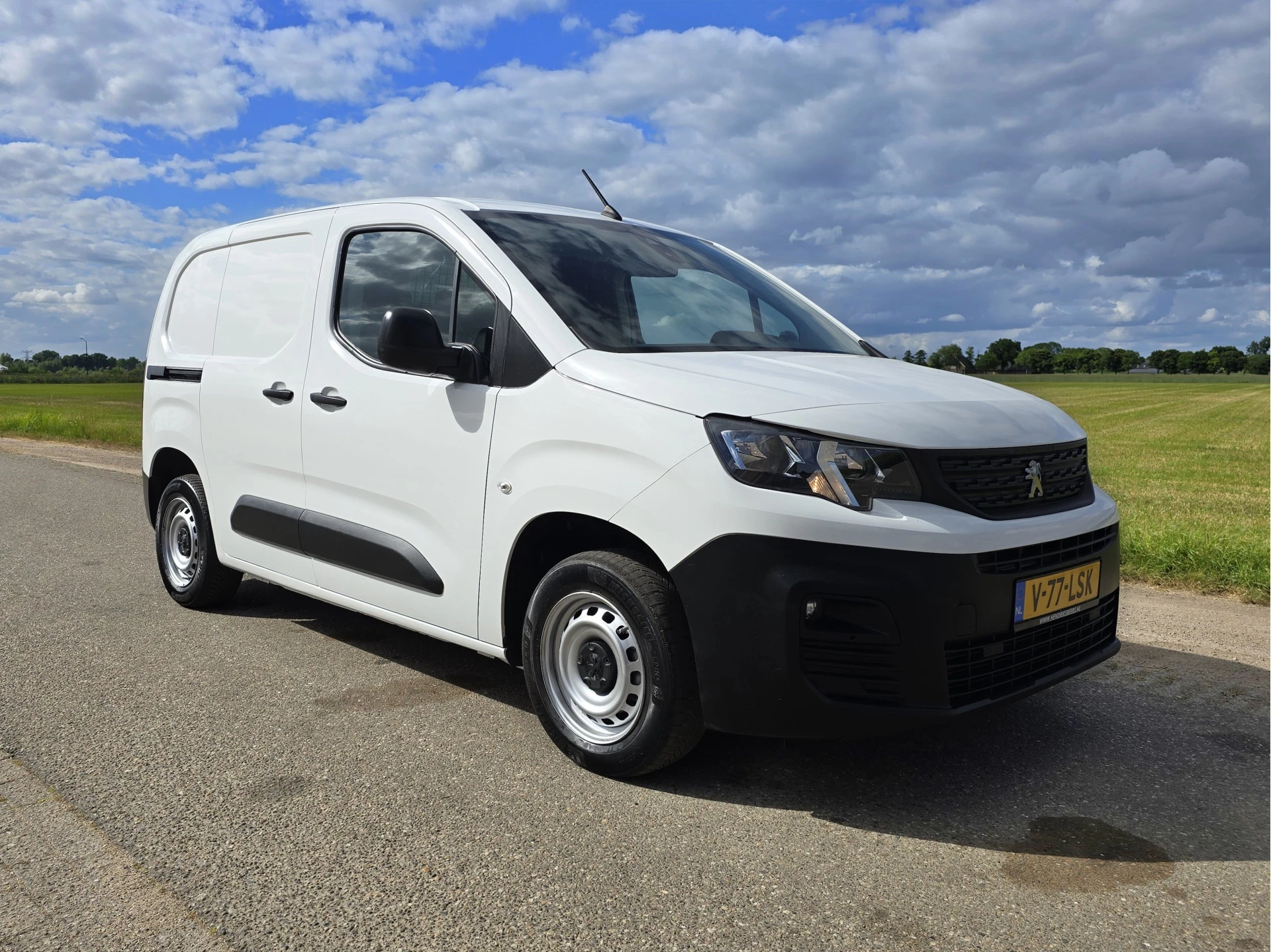 Hoofdafbeelding Peugeot Partner