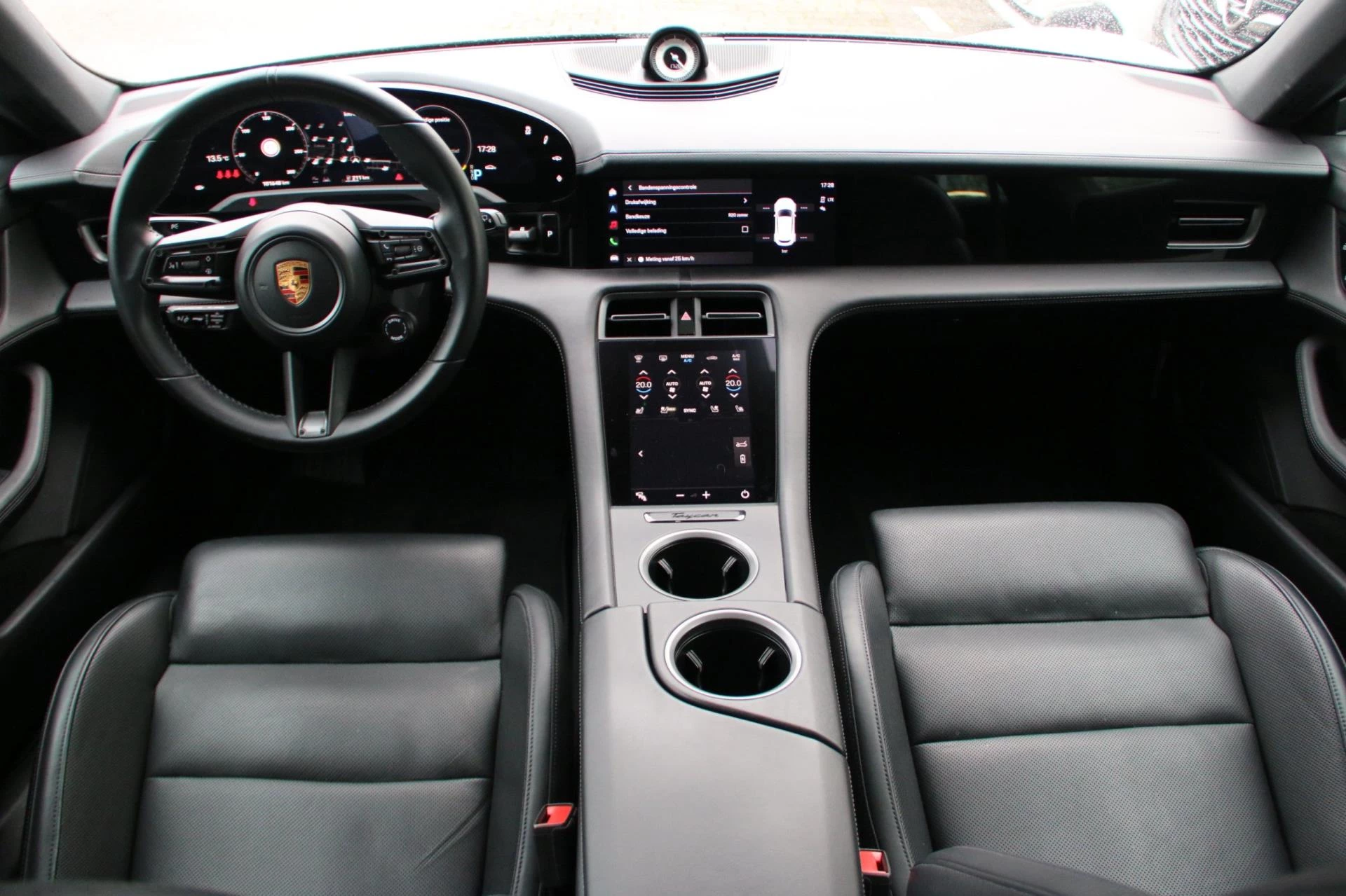 Hoofdafbeelding Porsche Taycan