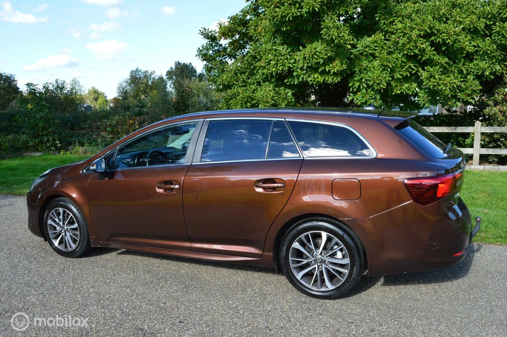 Hoofdafbeelding Toyota Avensis