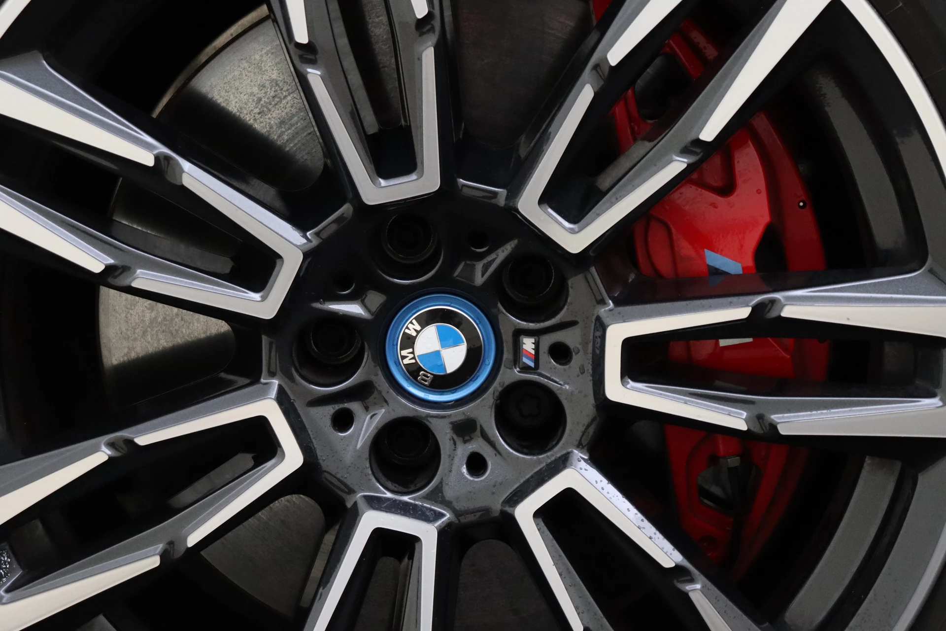 Hoofdafbeelding BMW i5