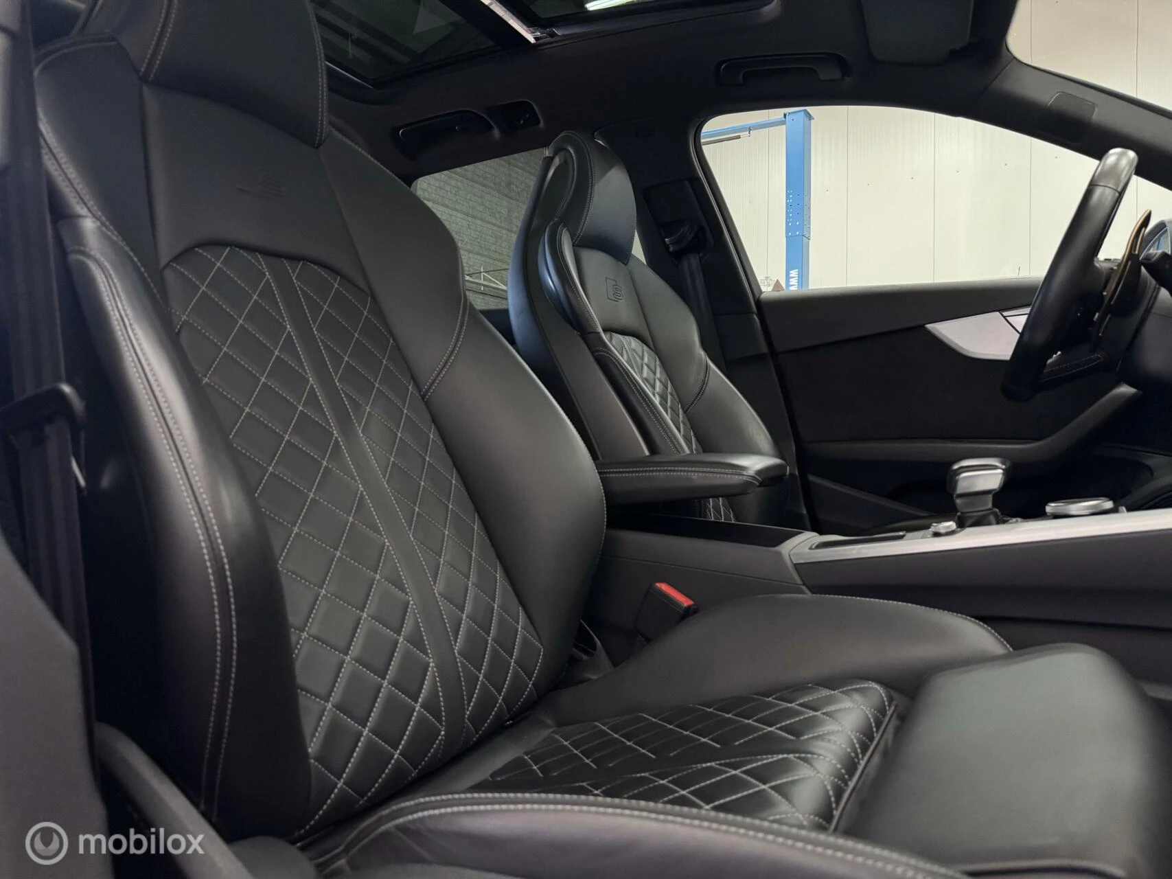 Hoofdafbeelding Audi S4