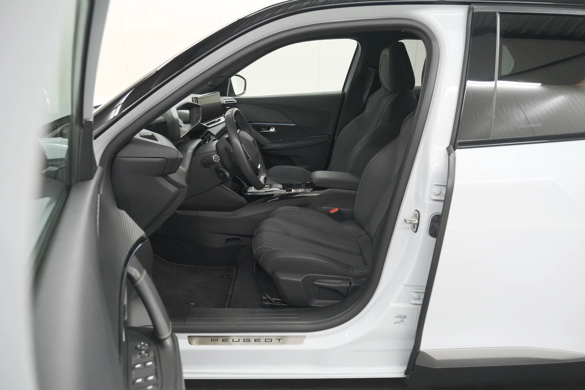 Hoofdafbeelding Peugeot e-2008