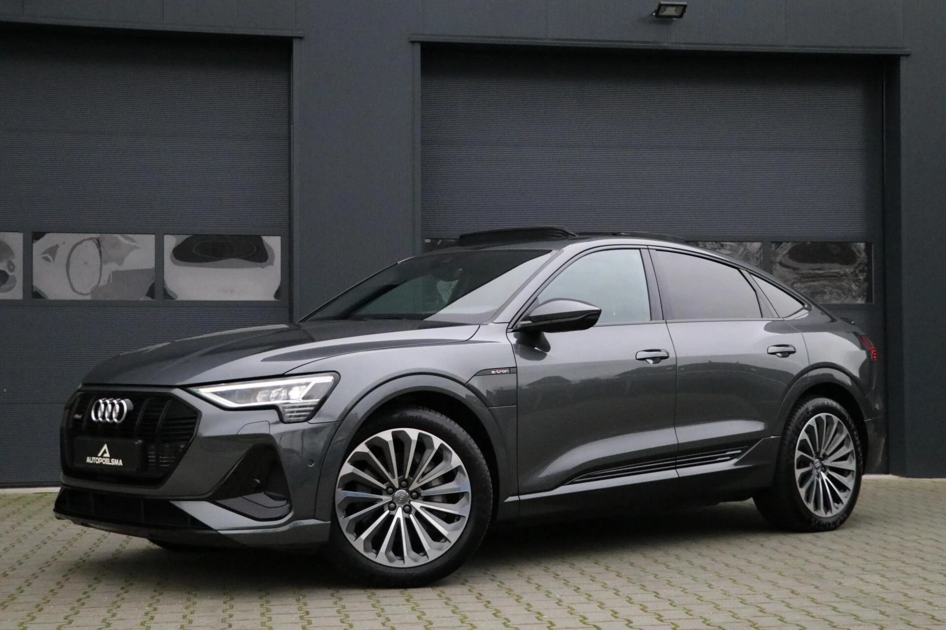 Hoofdafbeelding Audi e-tron