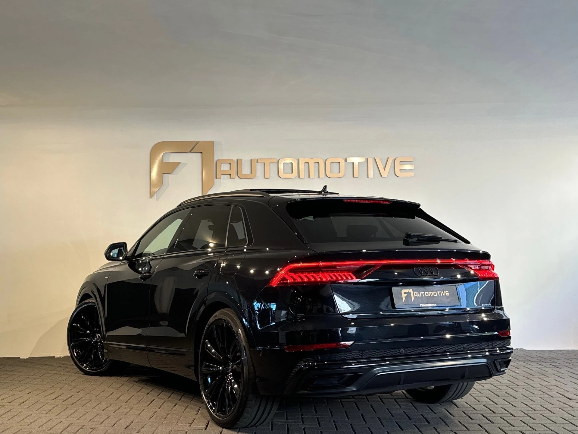 Hoofdafbeelding Audi Q8