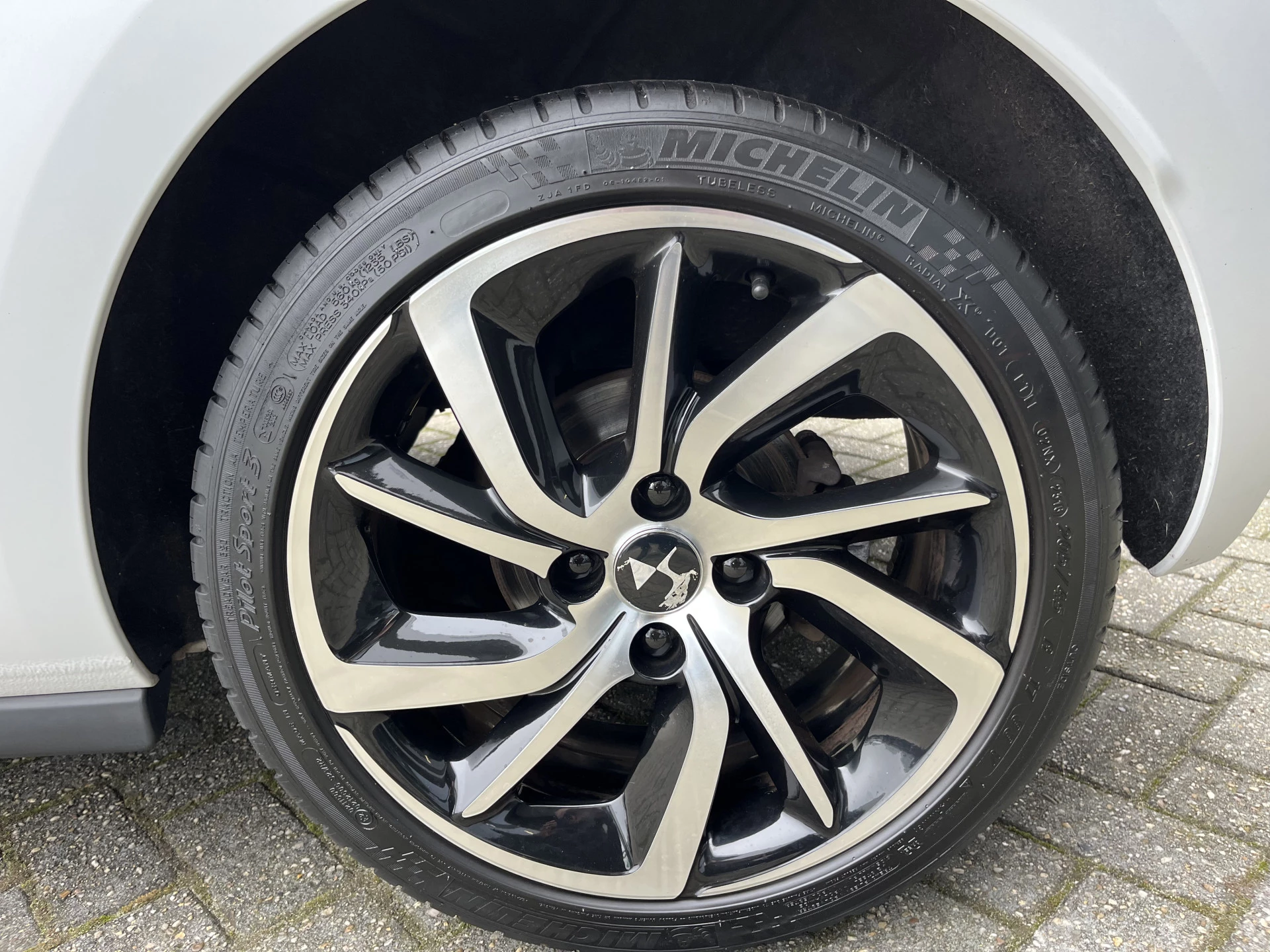 Hoofdafbeelding DS DS 3
