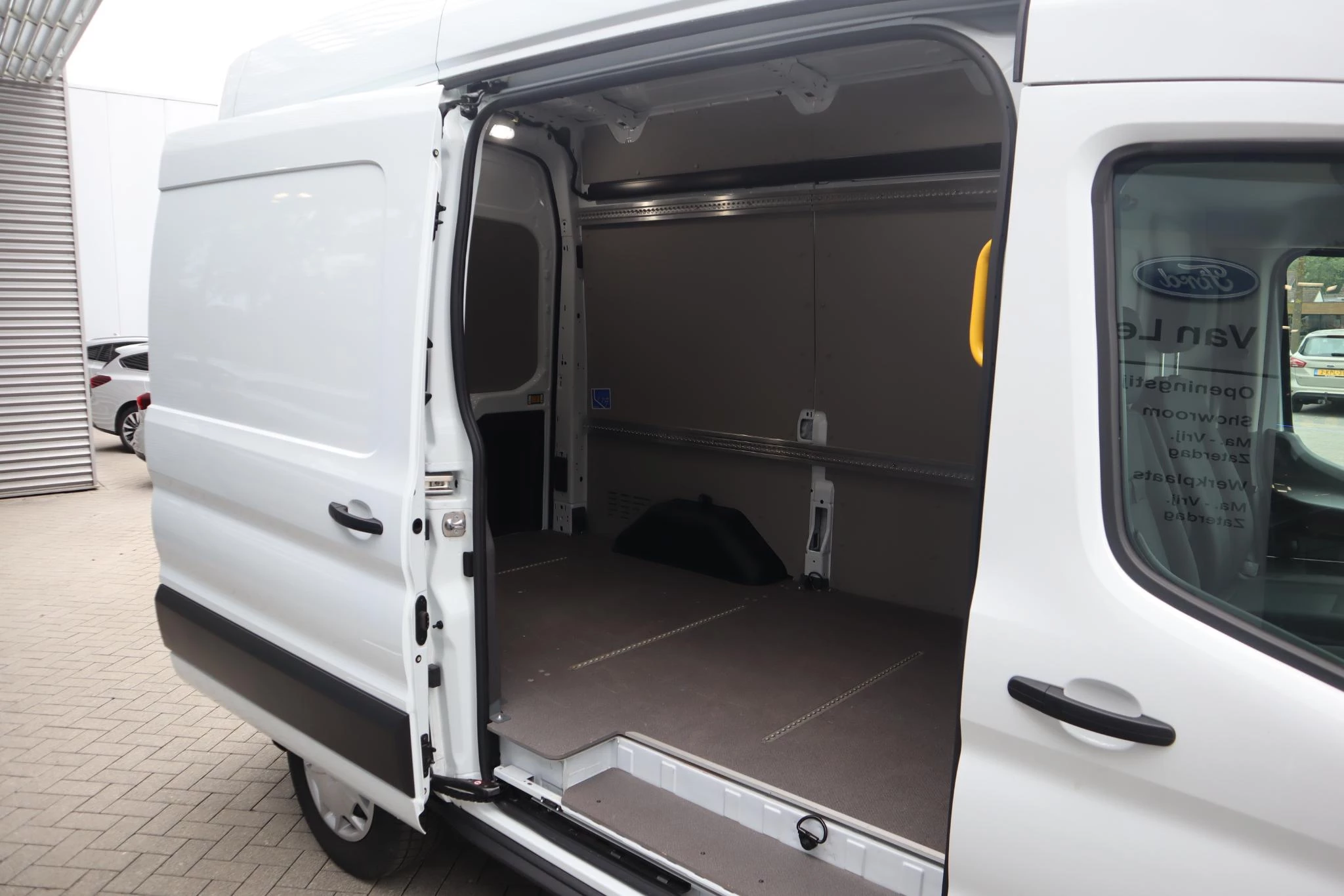 Hoofdafbeelding Ford E-Transit