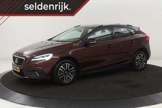 Volvo V40 Cross Country 2.0 T4 Momentum | Automaat | Stoelverwarming |  Trekhaak | Camera | Full LED | Navigatie | Achterbankverwarming | Climate control