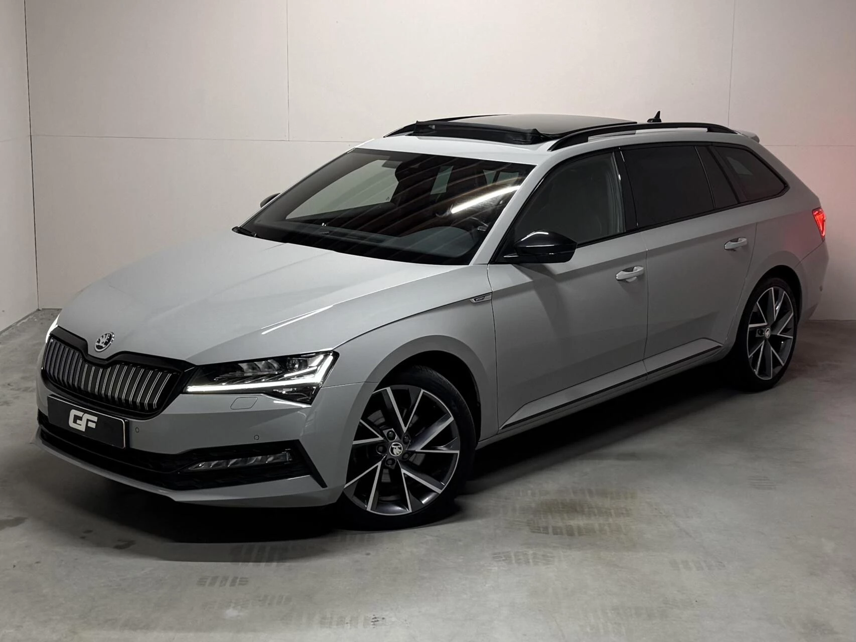 Hoofdafbeelding Škoda Superb