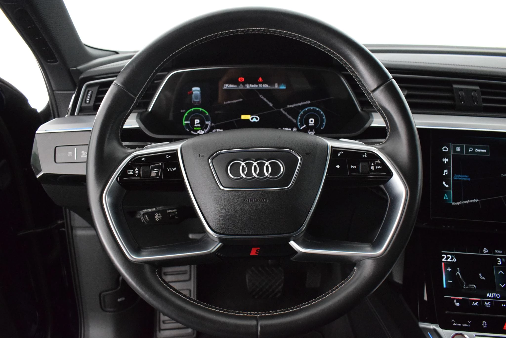 Hoofdafbeelding Audi e-tron