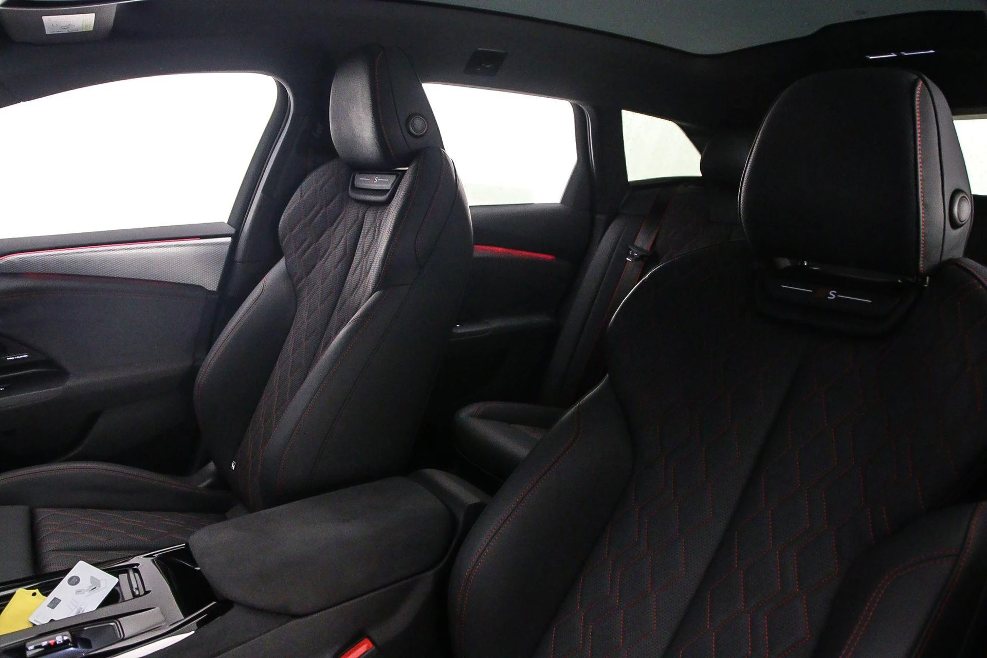 Hoofdafbeelding Audi A6 Avant e-tron