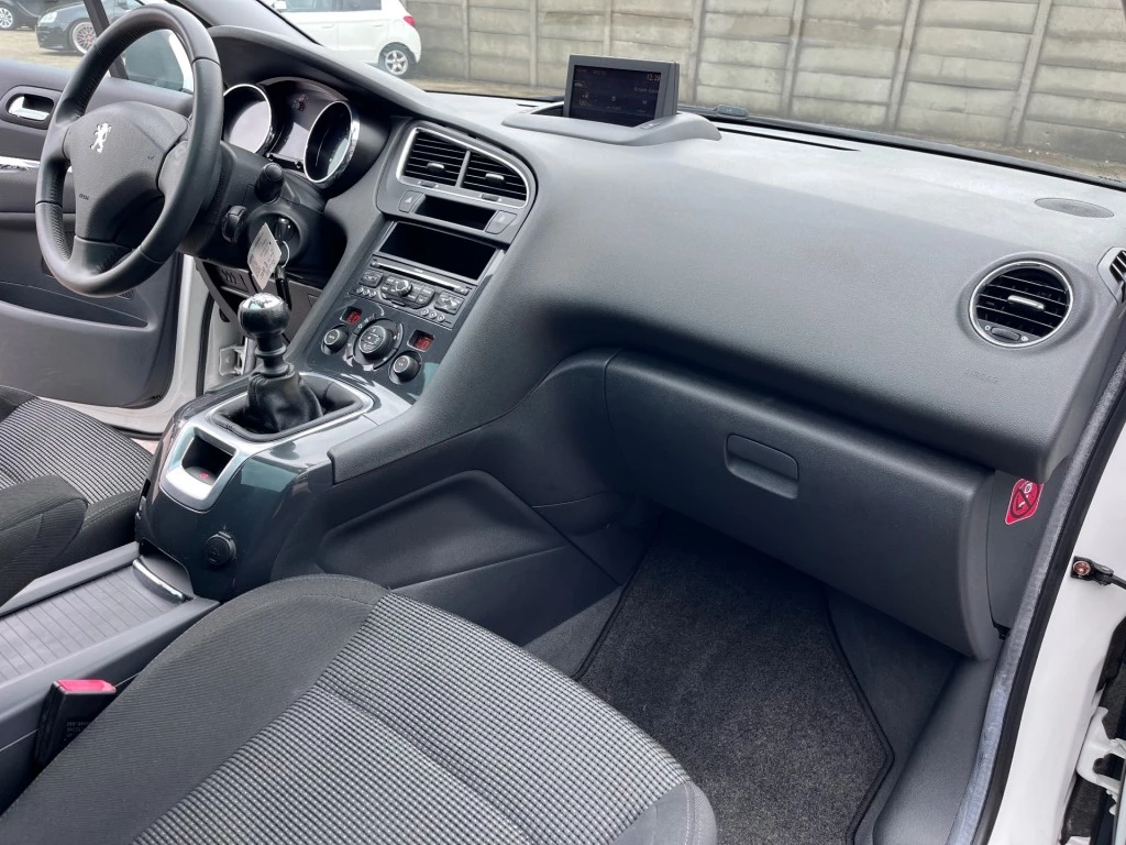Hoofdafbeelding Peugeot 5008