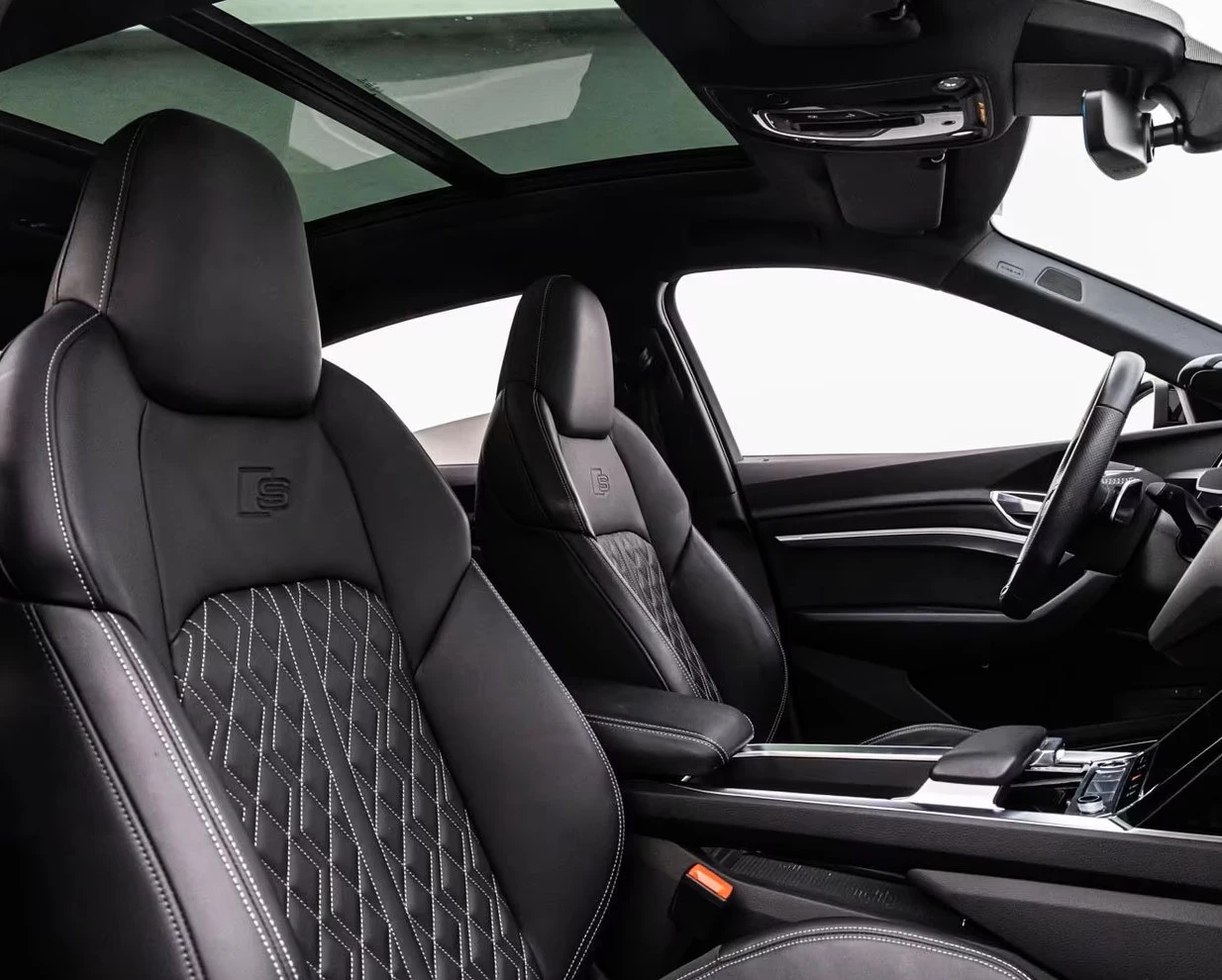 Hoofdafbeelding Audi e-tron