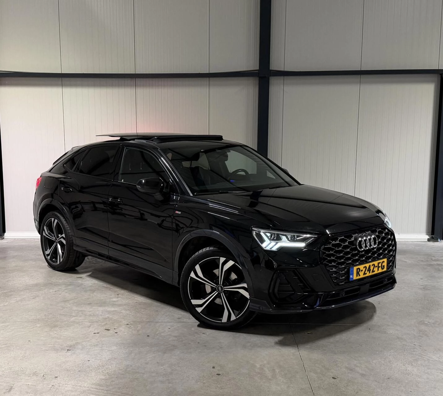 Hoofdafbeelding Audi Q3