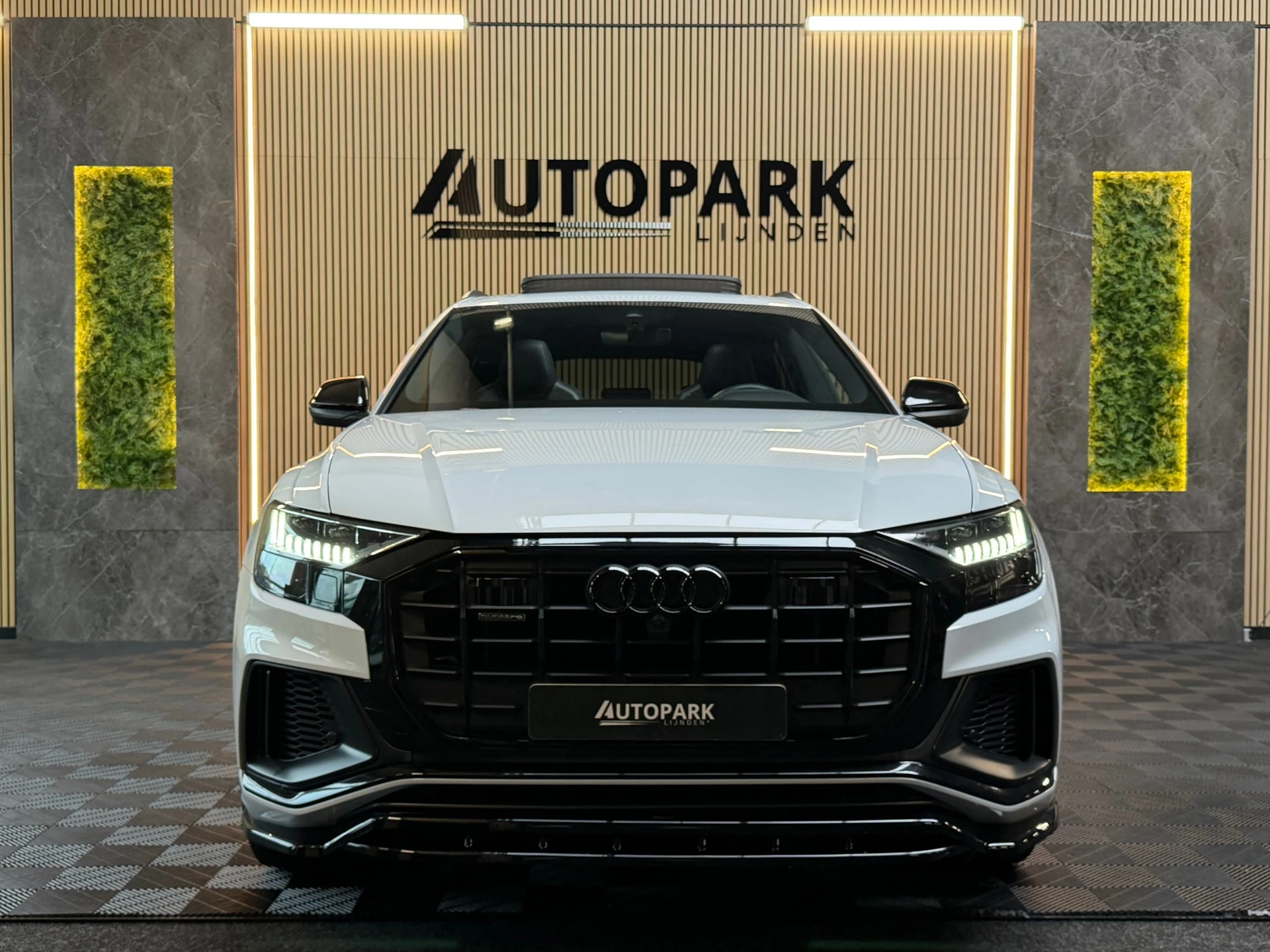 Hoofdafbeelding Audi Q8