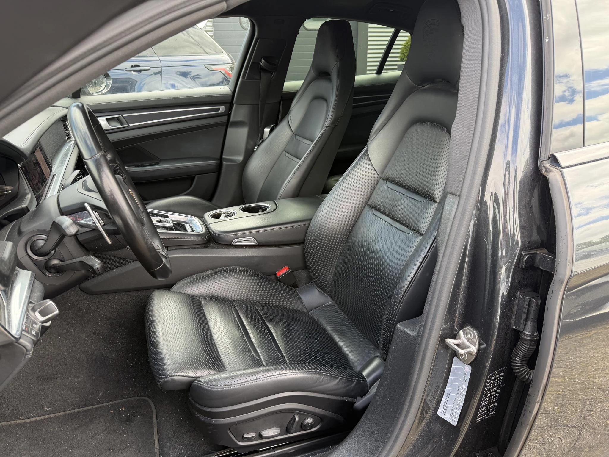 Hoofdafbeelding Porsche Panamera