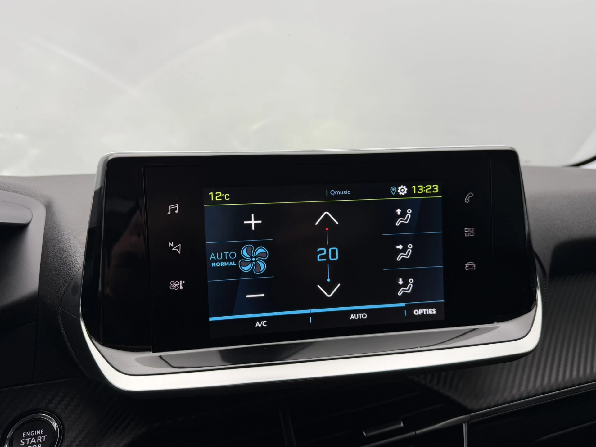 Hoofdafbeelding Peugeot e-208