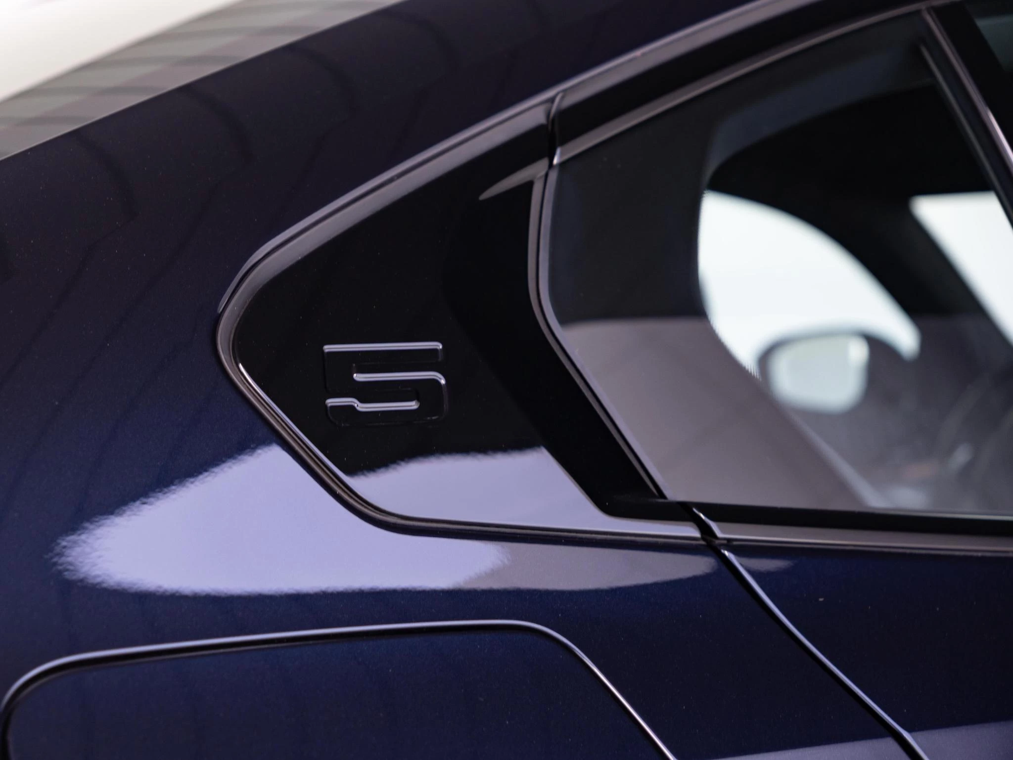 Hoofdafbeelding BMW i5