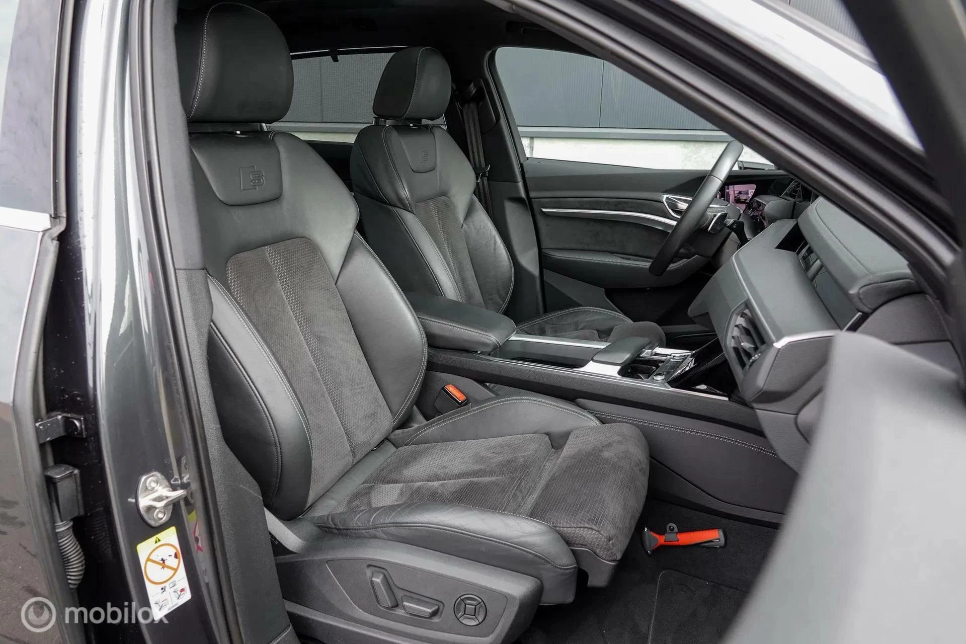 Hoofdafbeelding Audi e-tron