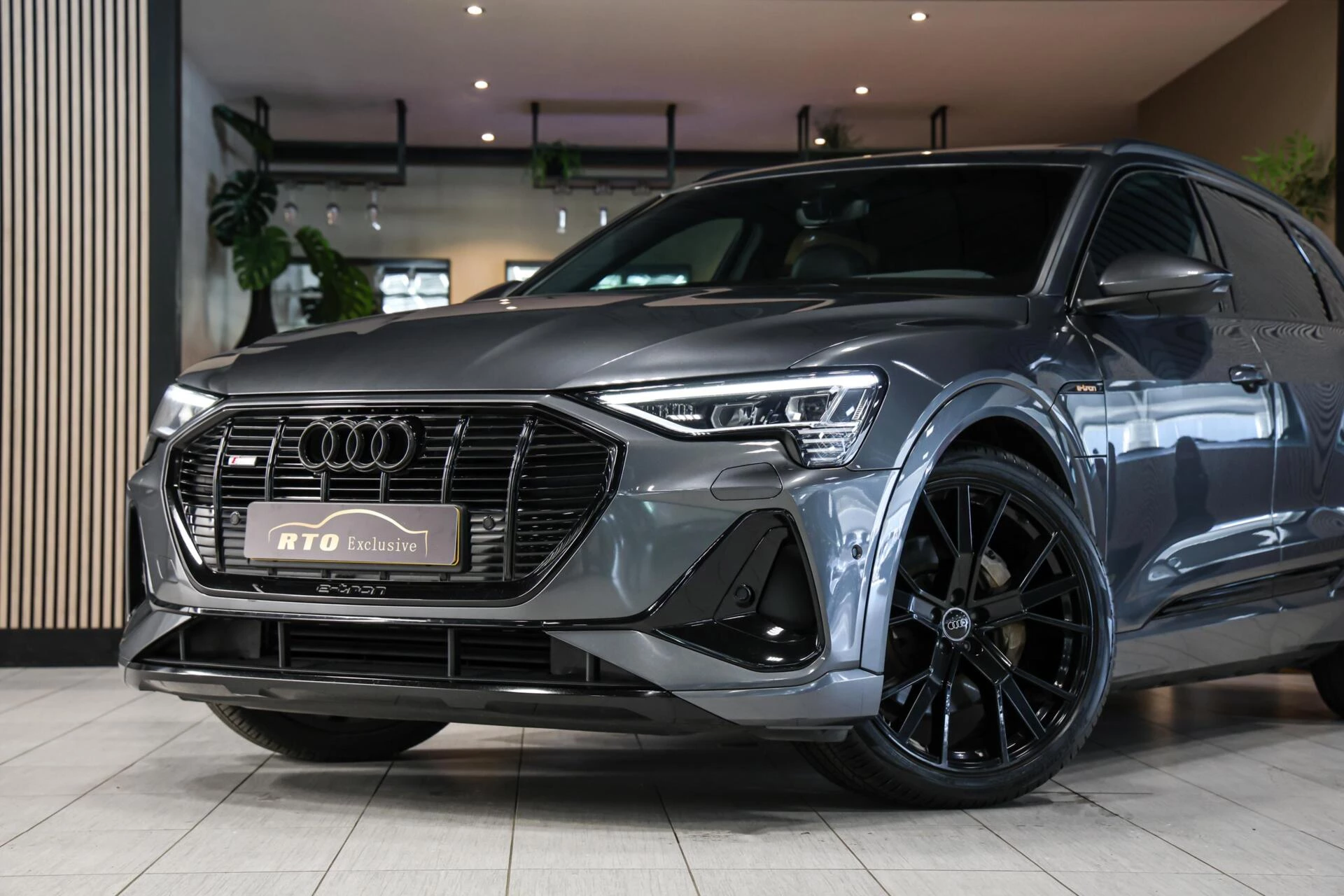 Hoofdafbeelding Audi e-tron