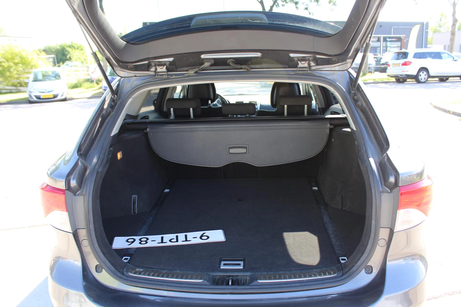 Hoofdafbeelding Toyota Avensis
