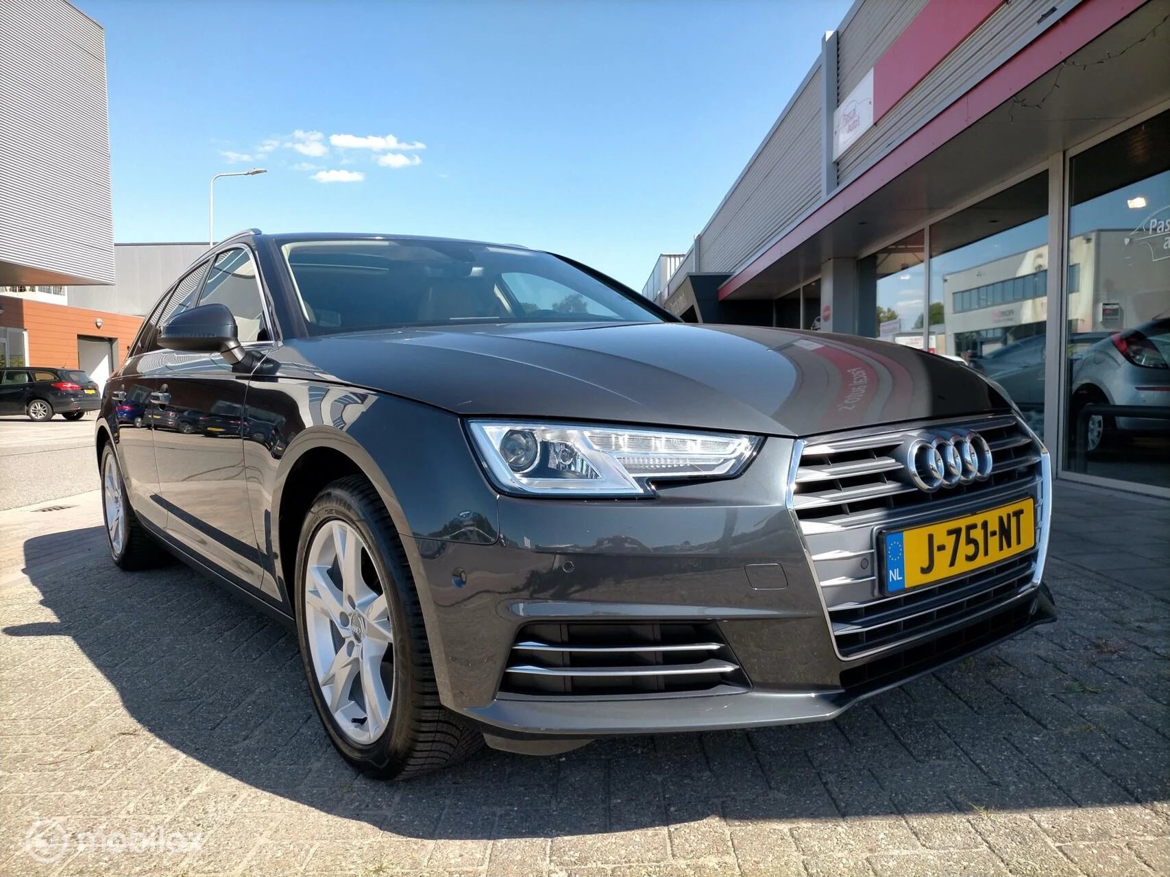 Hoofdafbeelding Audi A4