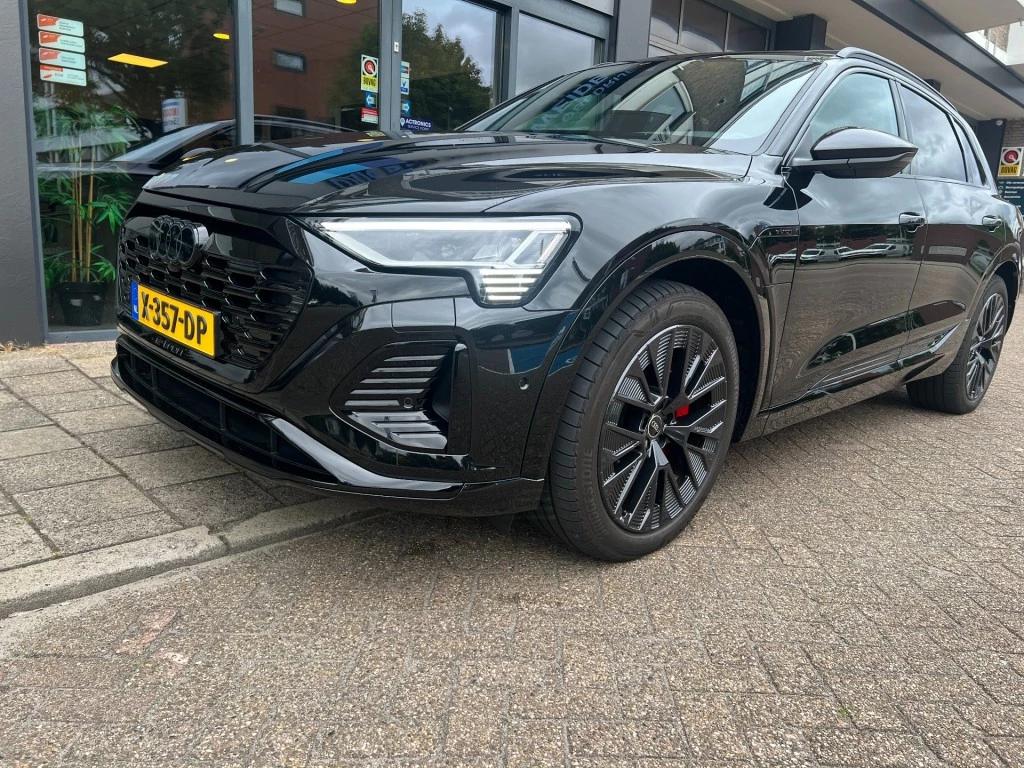 Hoofdafbeelding Audi Q8 e-tron