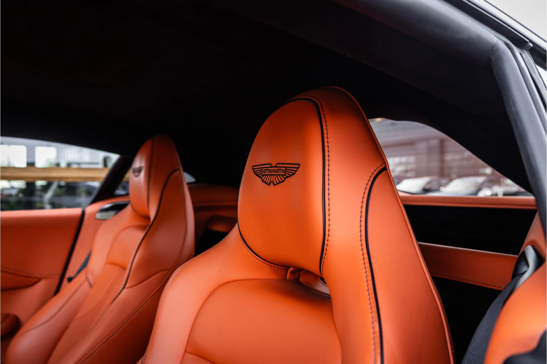 Hoofdafbeelding Aston Martin V8 Vantage