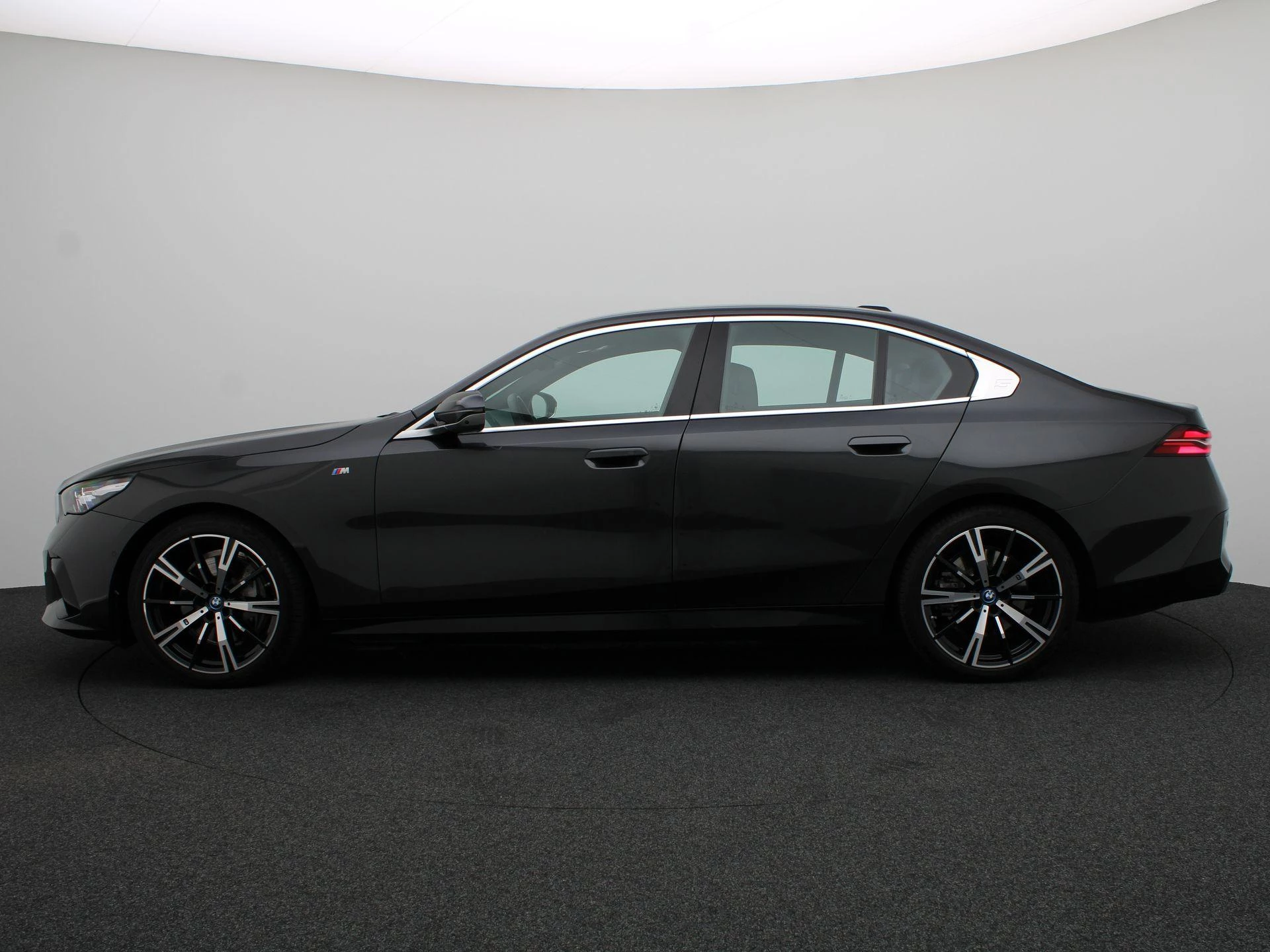 Hoofdafbeelding BMW i5