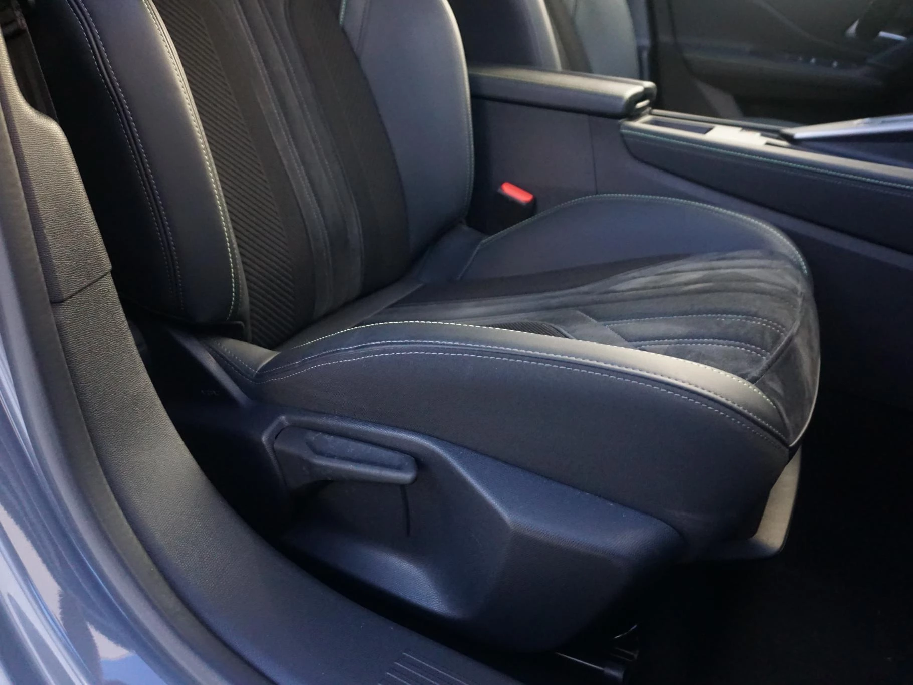 Hoofdafbeelding Peugeot 408