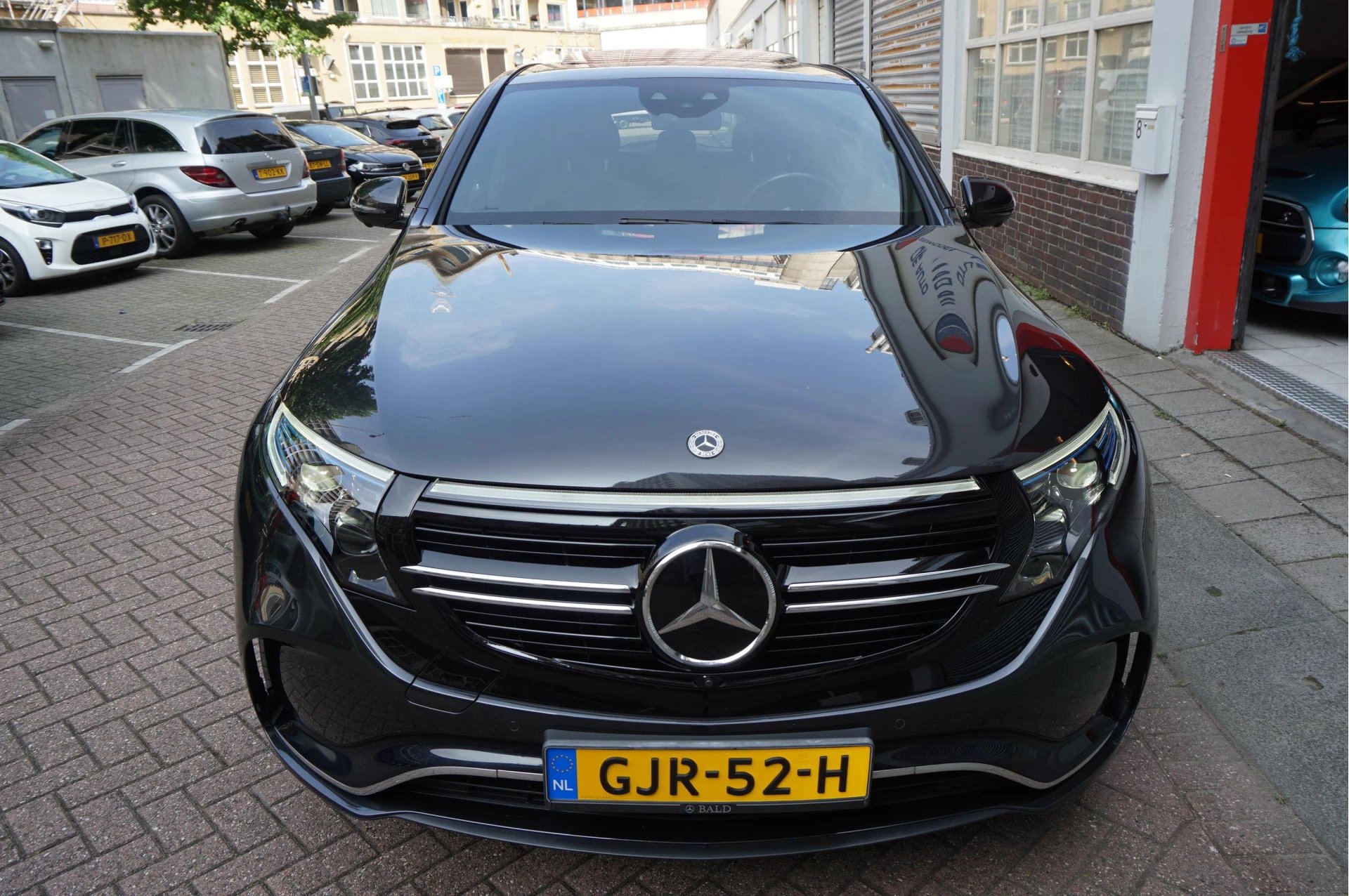 Hoofdafbeelding Mercedes-Benz EQC