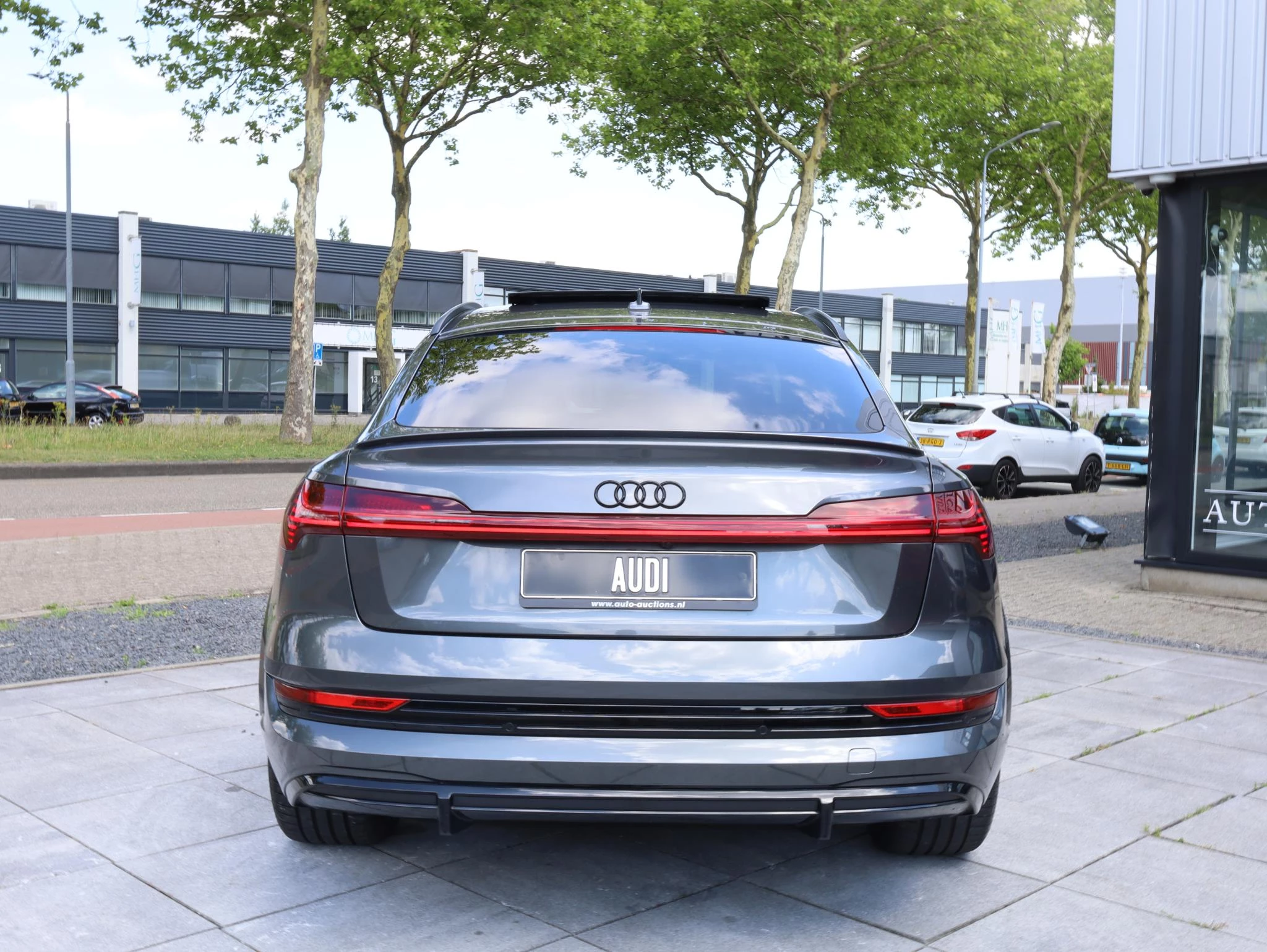Hoofdafbeelding Audi e-tron