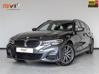 Hoofdafbeelding BMW 3 Serie BMW 3-serie Touring 318i M Pakket / 156pk / Leder / Side assist / Virtual Cockpit