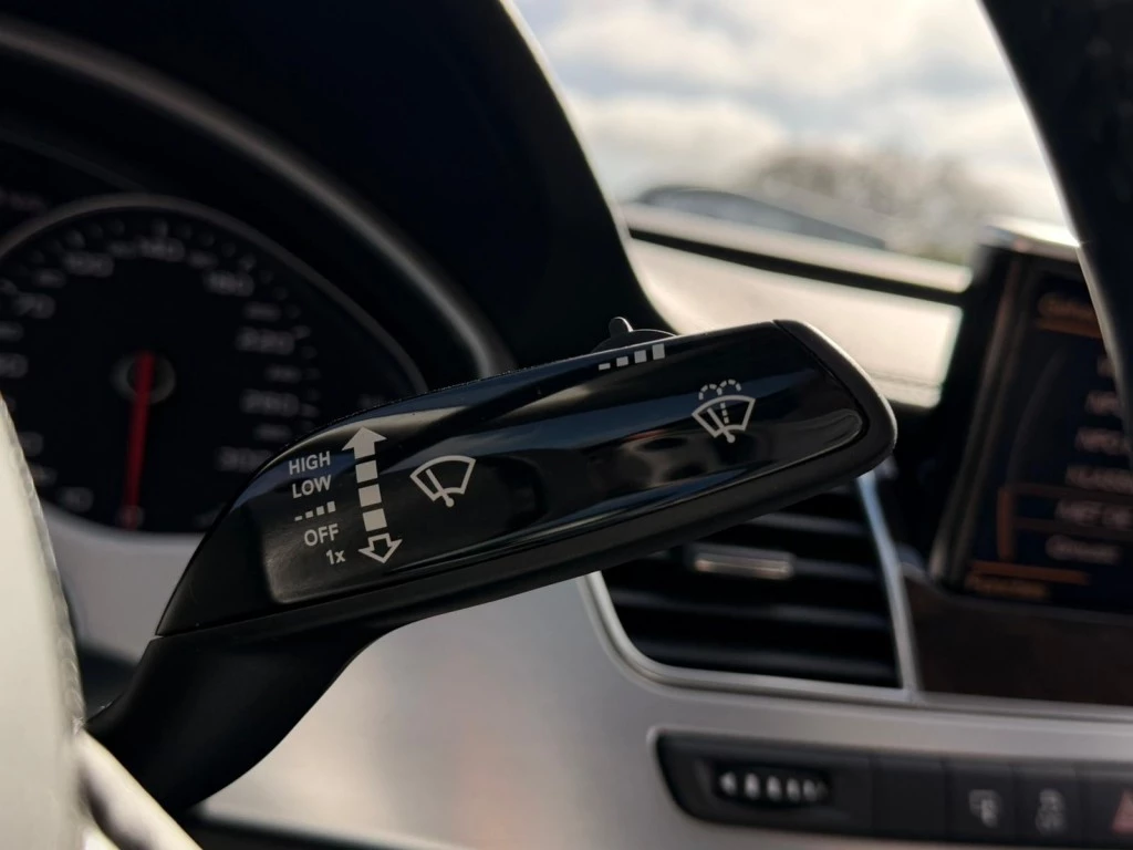 Hoofdafbeelding Audi A8