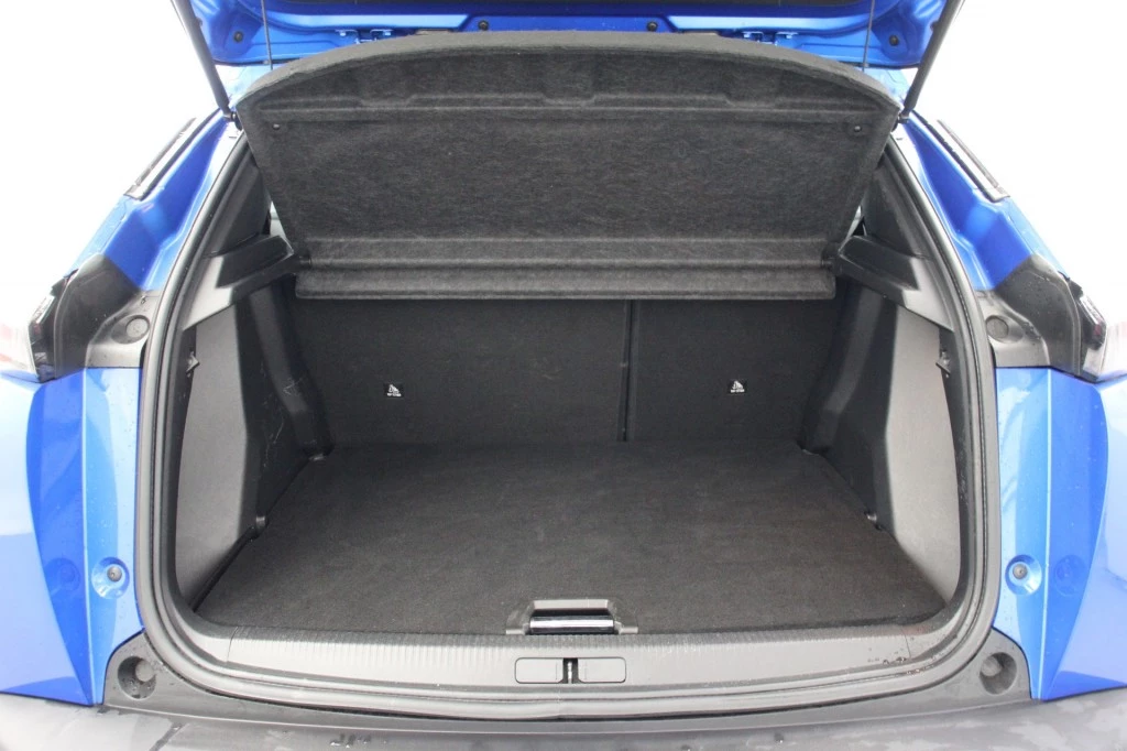 Hoofdafbeelding Peugeot e-2008